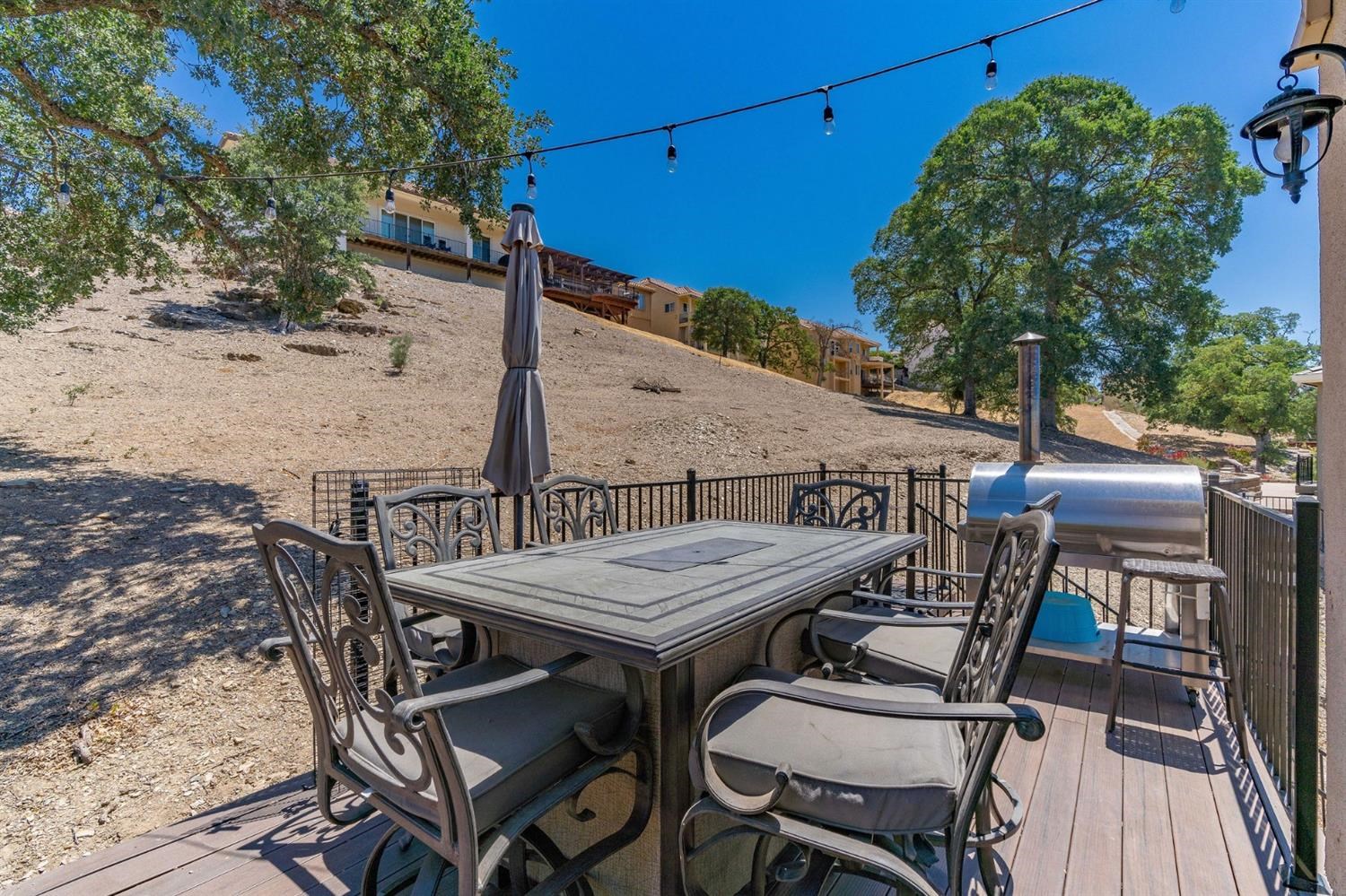 175 Athena Dr, Copperopolis, CA 95228