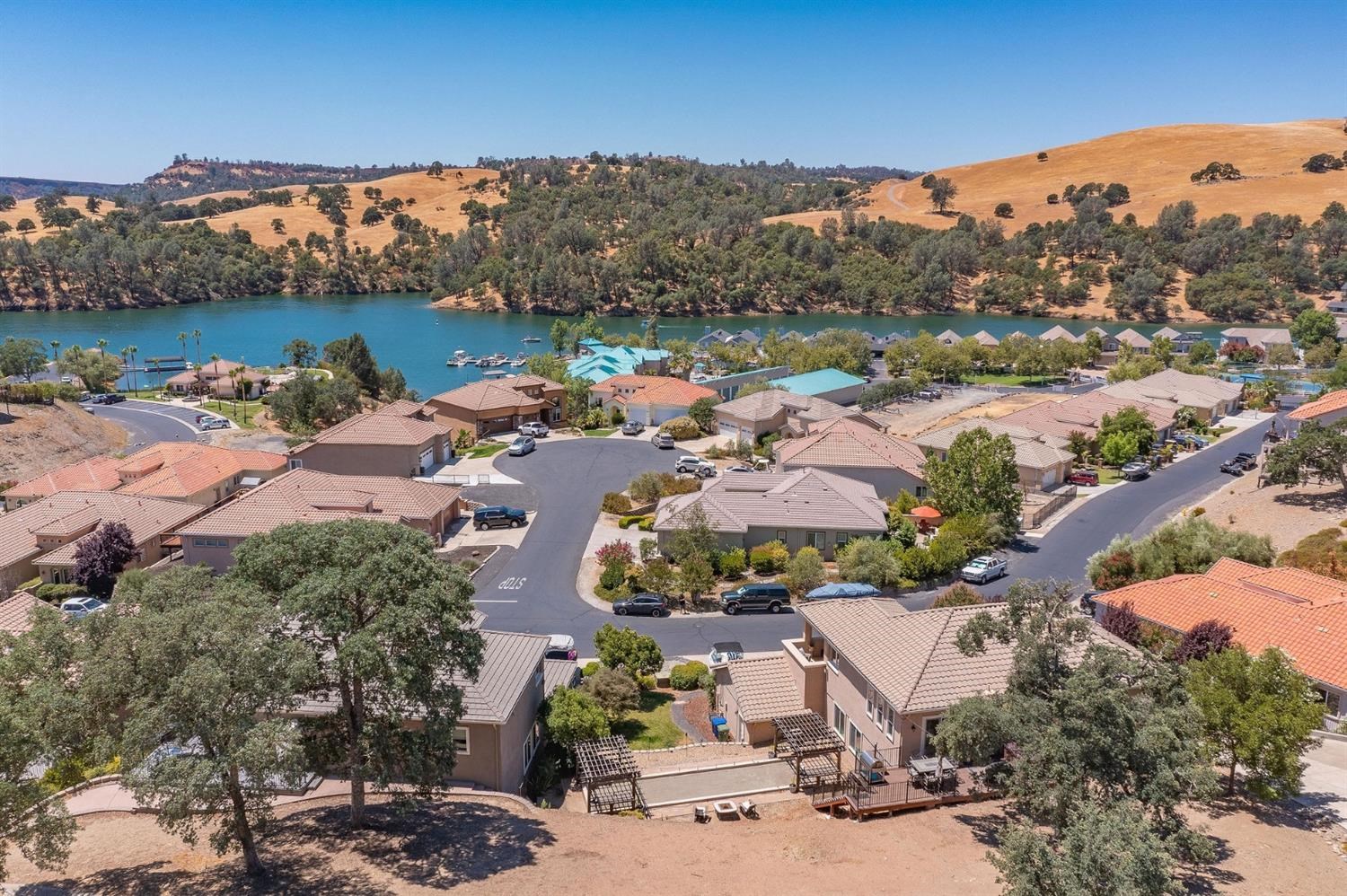 175 Athena Dr, Copperopolis, CA 95228