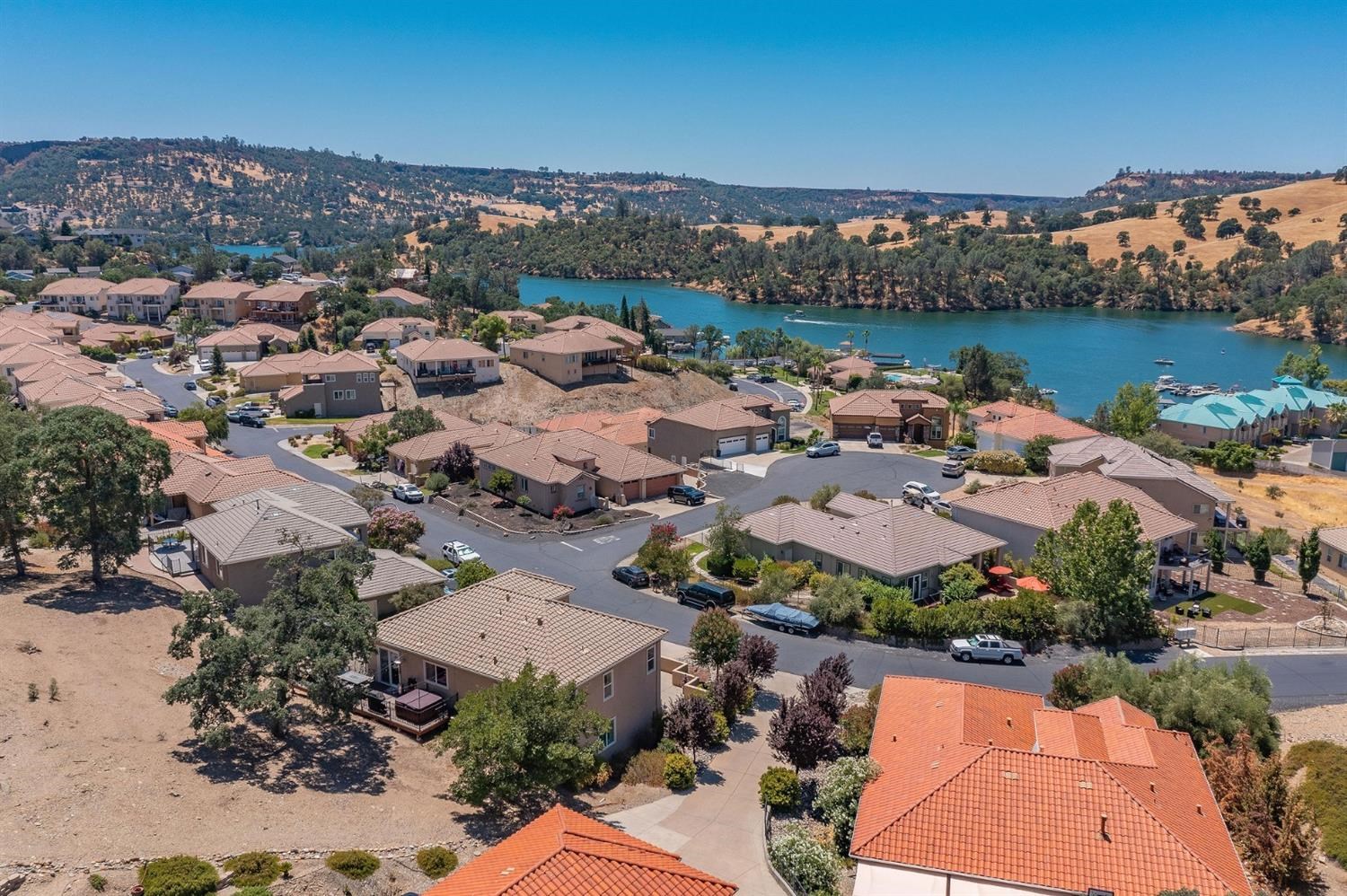 175 Athena Dr, Copperopolis, CA 95228