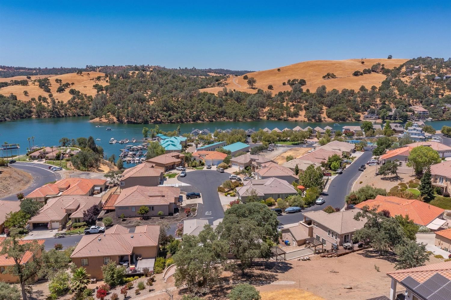 175 Athena Dr, Copperopolis, CA 95228