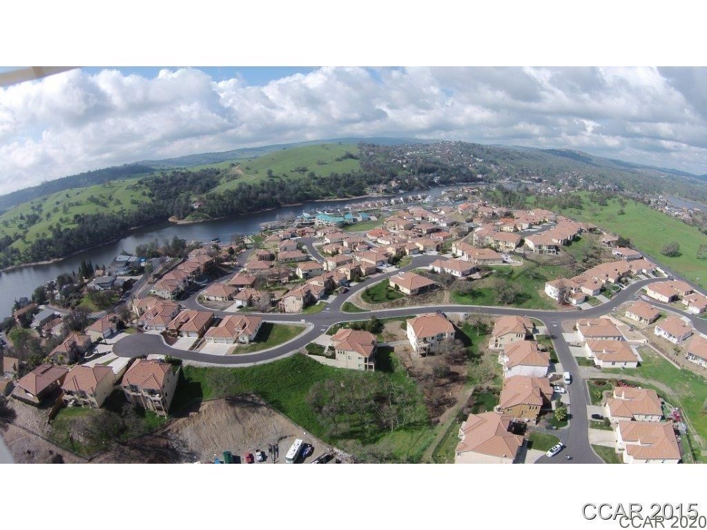 175 Athena Dr, Copperopolis, CA 95228