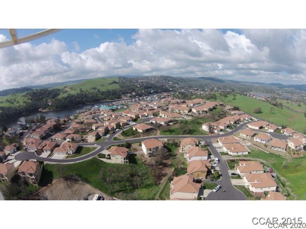 175 Athena Dr, Copperopolis, CA 95228