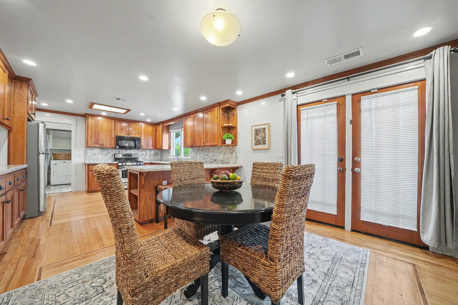 1941 N Main Street, Manteca, CA 95336