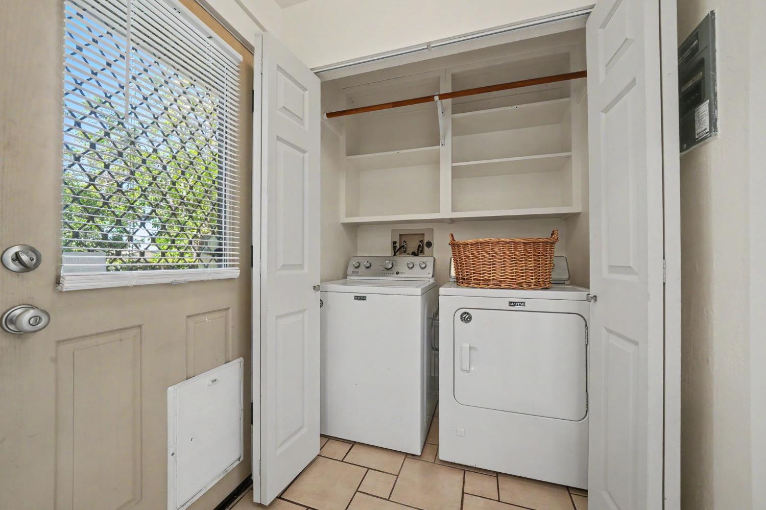 1941 N Main Street, Manteca, CA 95336