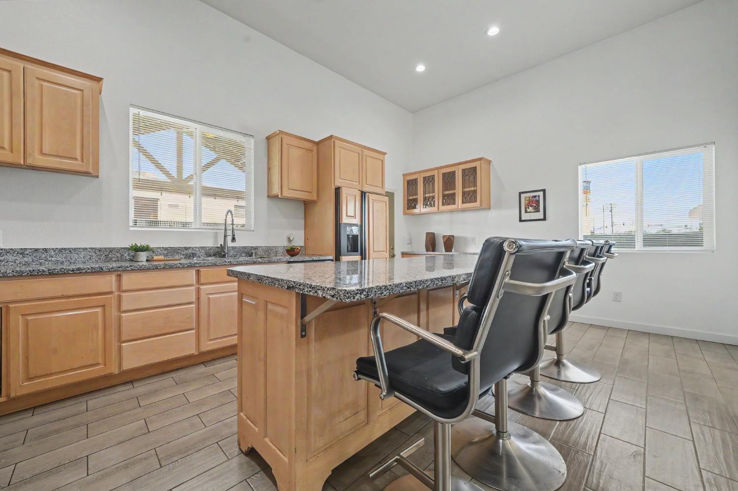 1941 N Main Street, Manteca, CA 95336