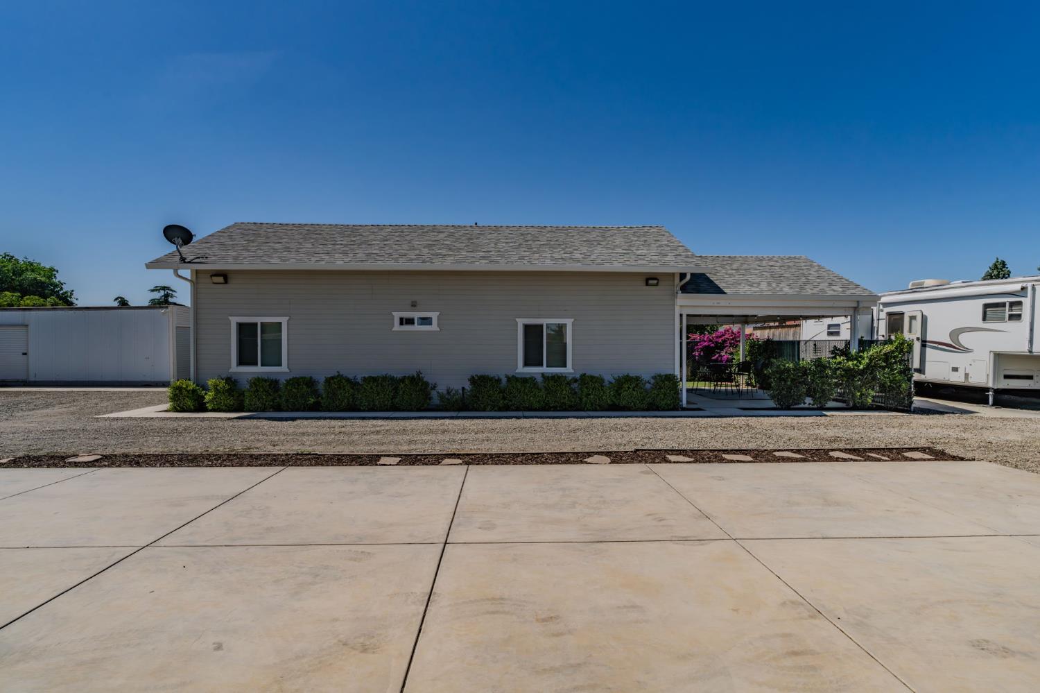 1941 N Main Street, Manteca, CA 95336