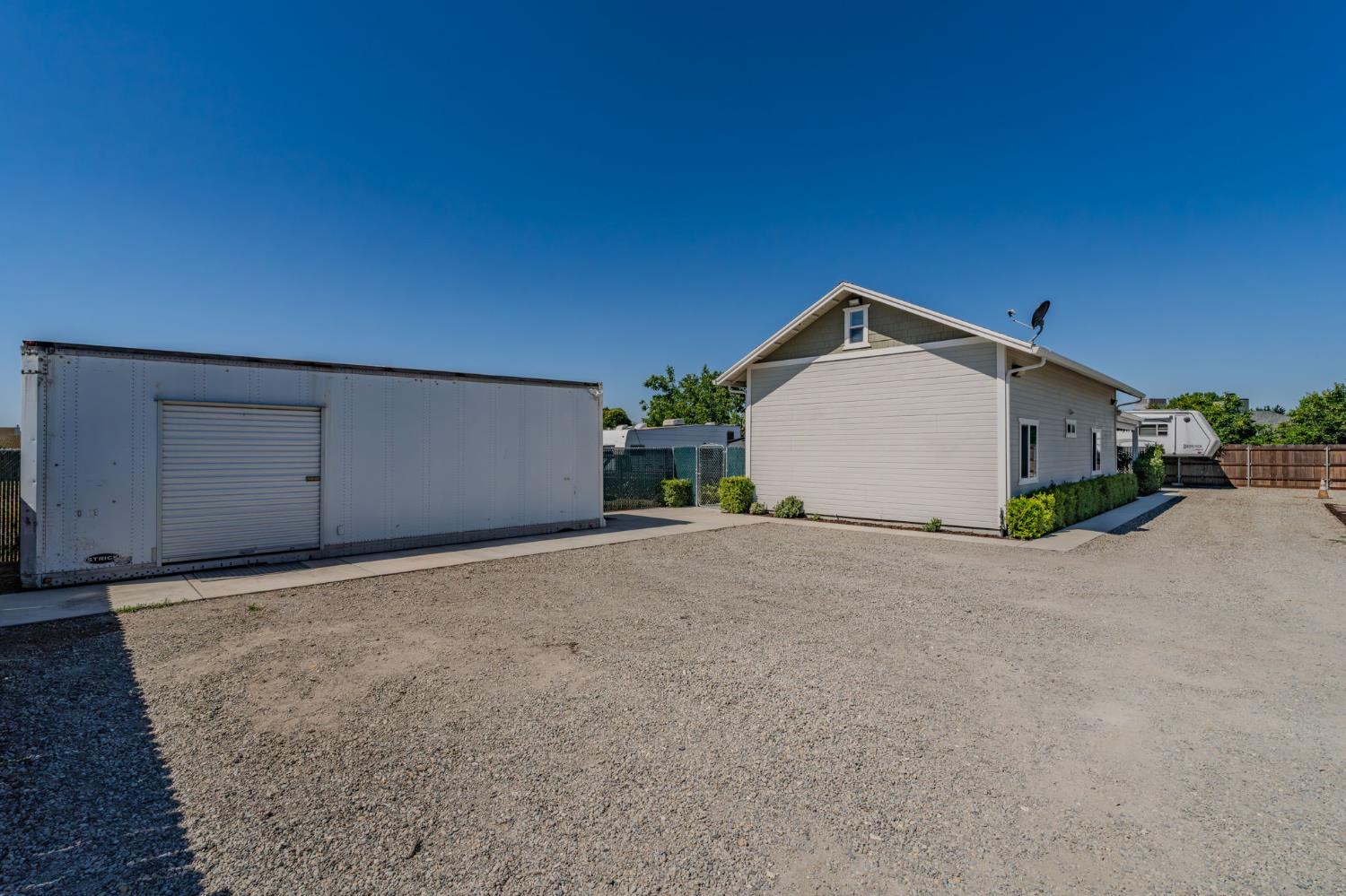 1941 N Main Street, Manteca, CA 95336