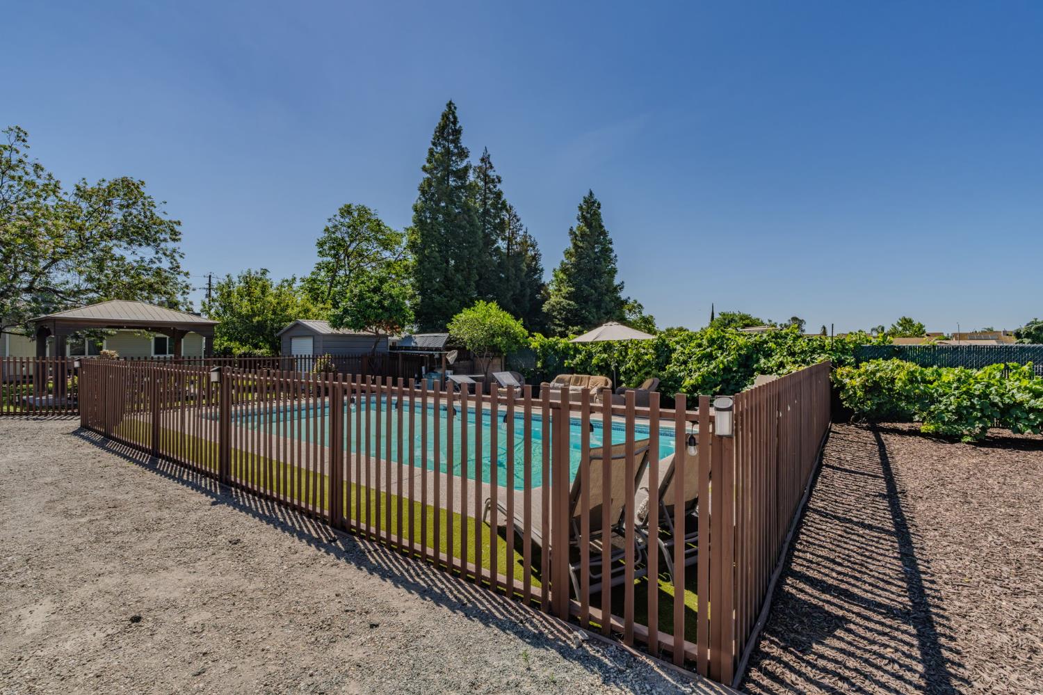 1941 N Main Street, Manteca, CA 95336