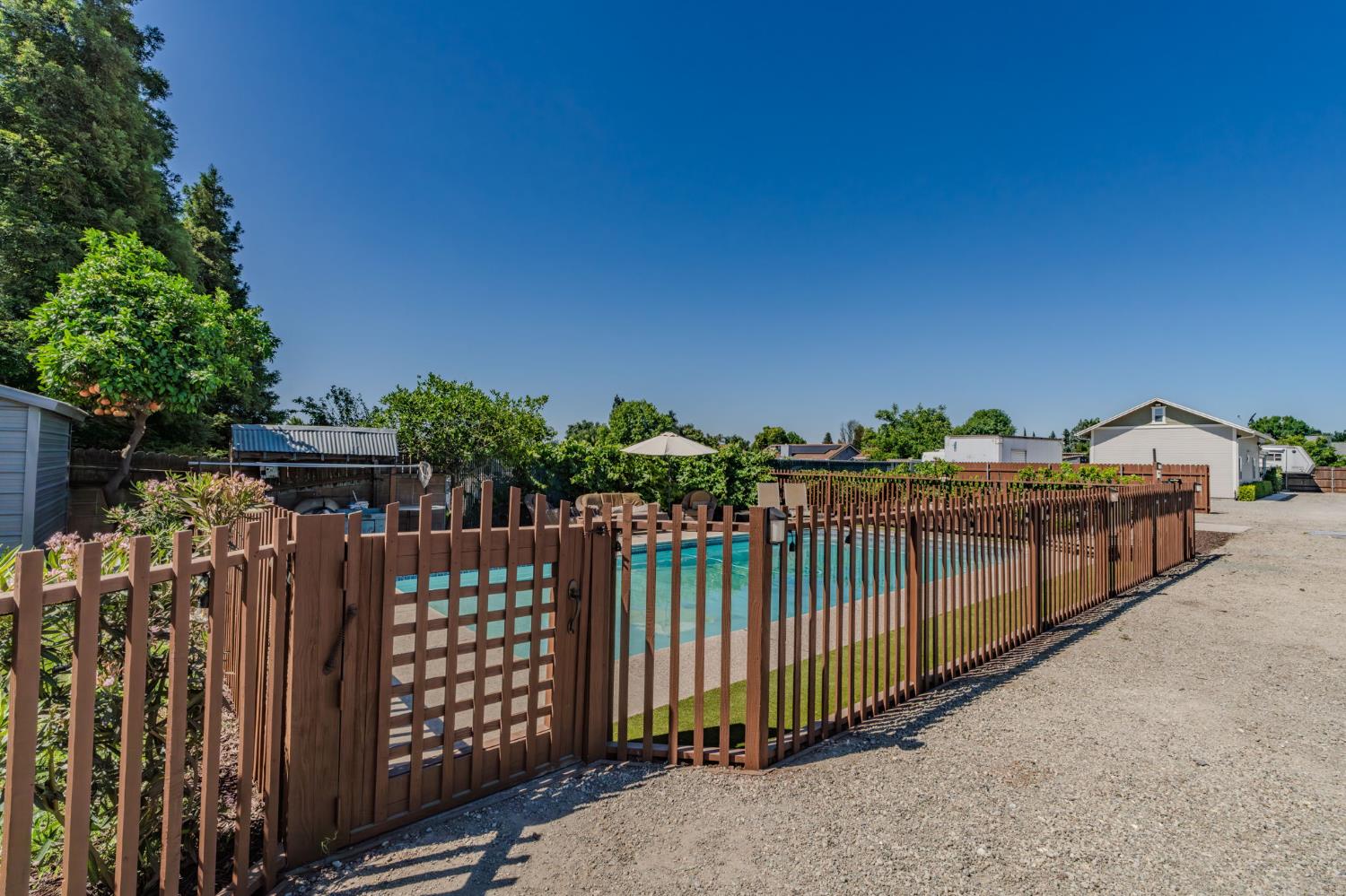 1941 N Main Street, Manteca, CA 95336