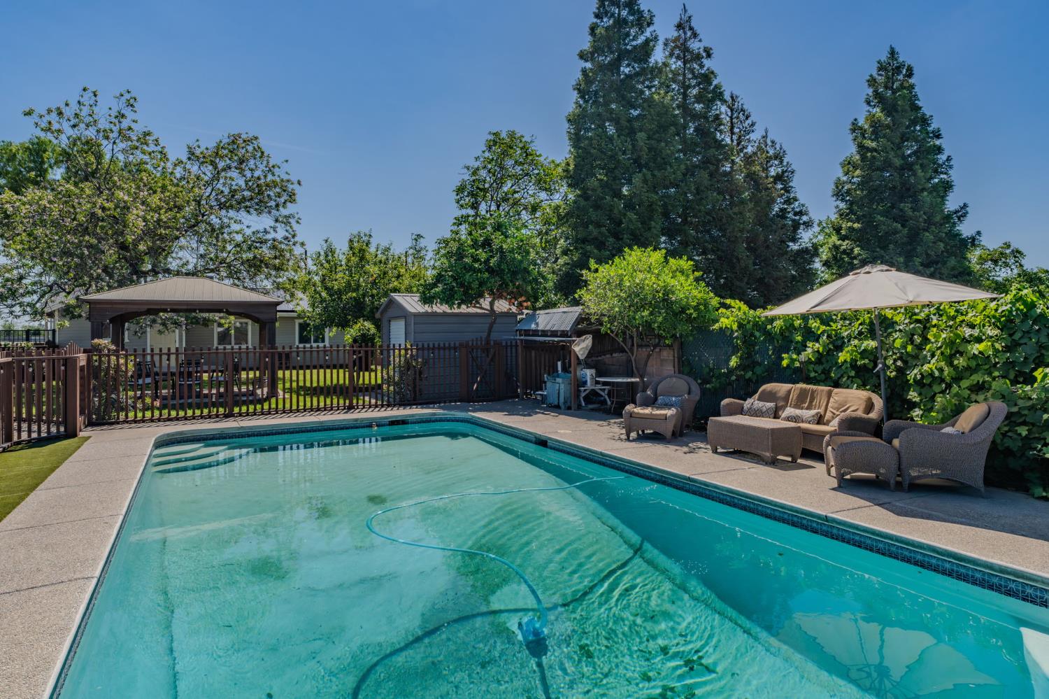 1941 N Main Street, Manteca, CA 95336