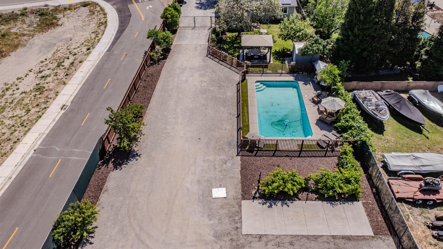 1941 N Main Street, Manteca, CA 95336