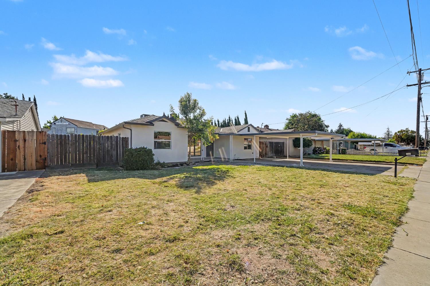 234 S Lee Ave, Oakdale, CA 95361
