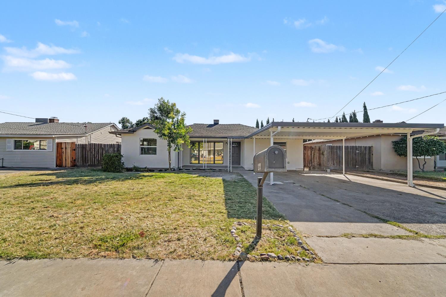 234 S Lee Ave, Oakdale, CA 95361