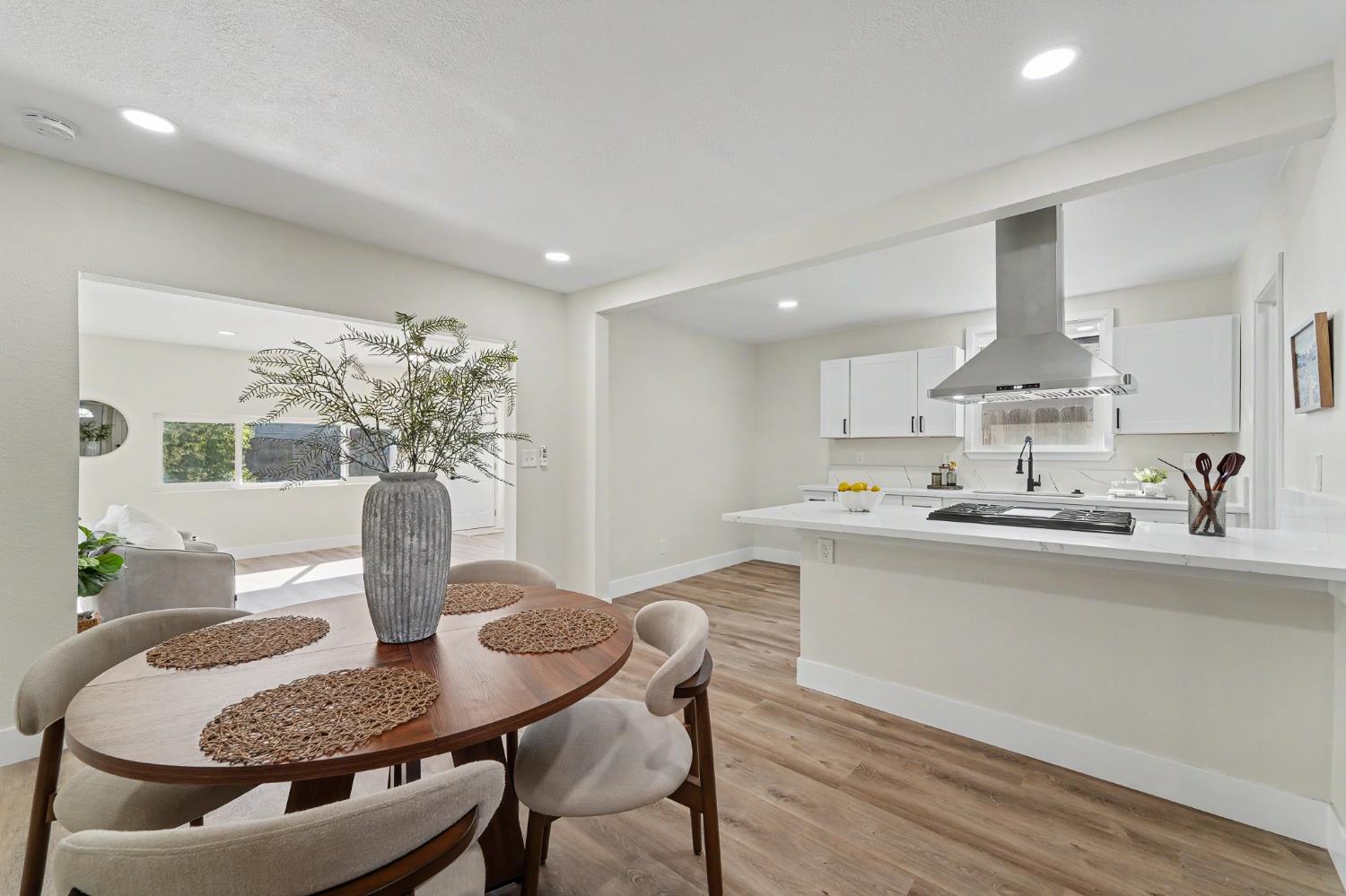 234 S Lee Ave, Oakdale, CA 95361