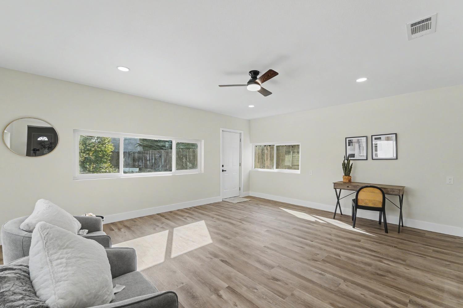 234 S Lee Ave, Oakdale, CA 95361