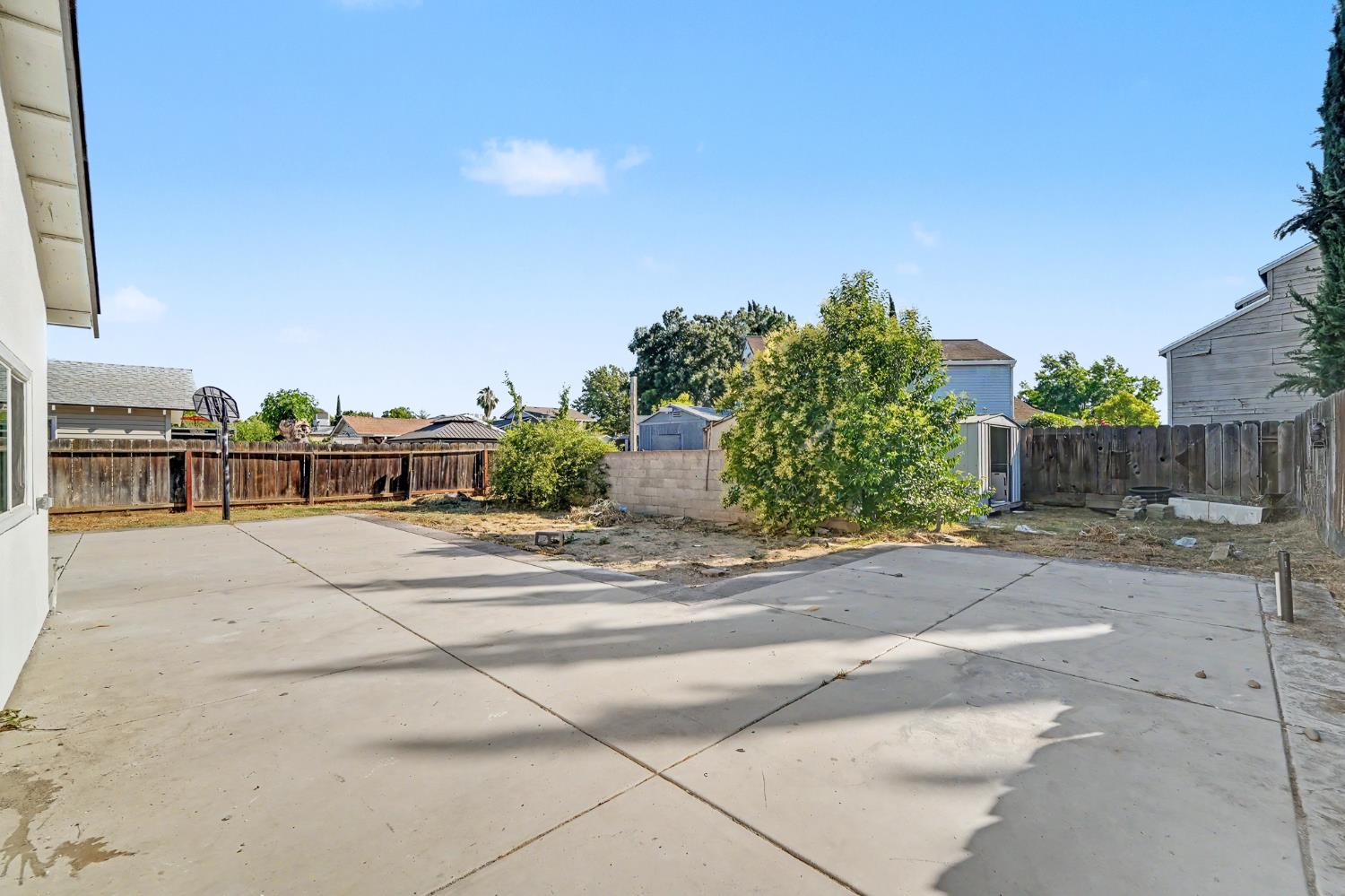 234 S Lee Ave, Oakdale, CA 95361