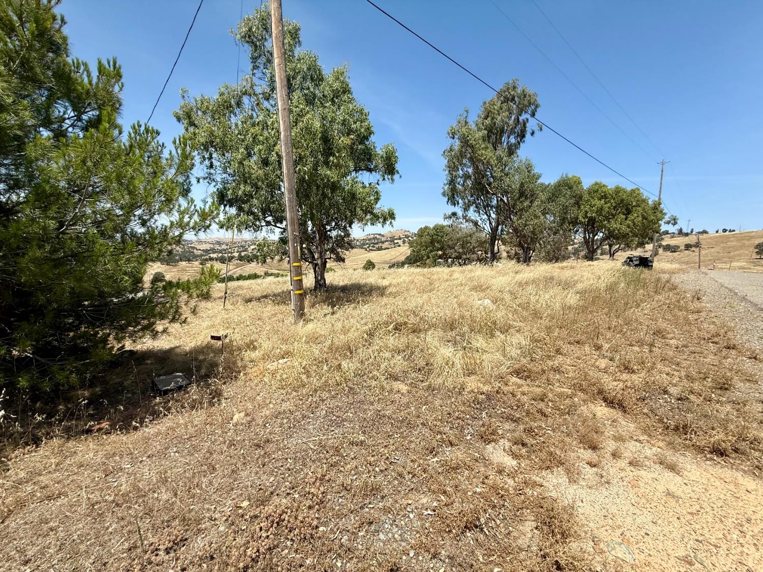 9589 Dolorosa St, La Grange, CA 95329
