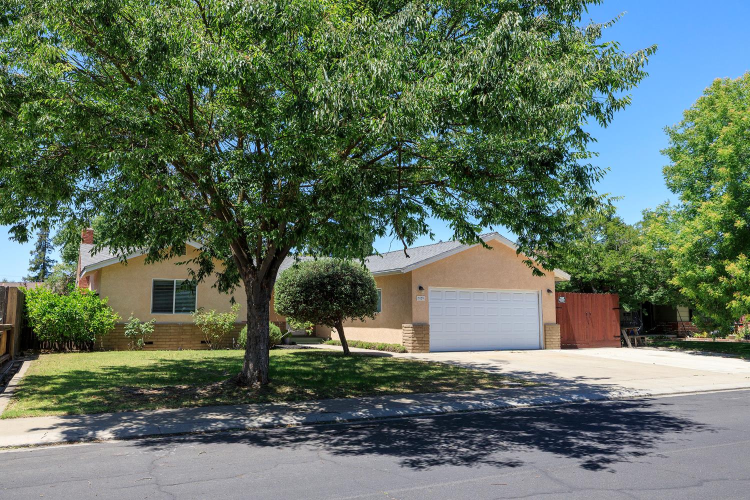 3129 Otis, Modesto, CA 95350
