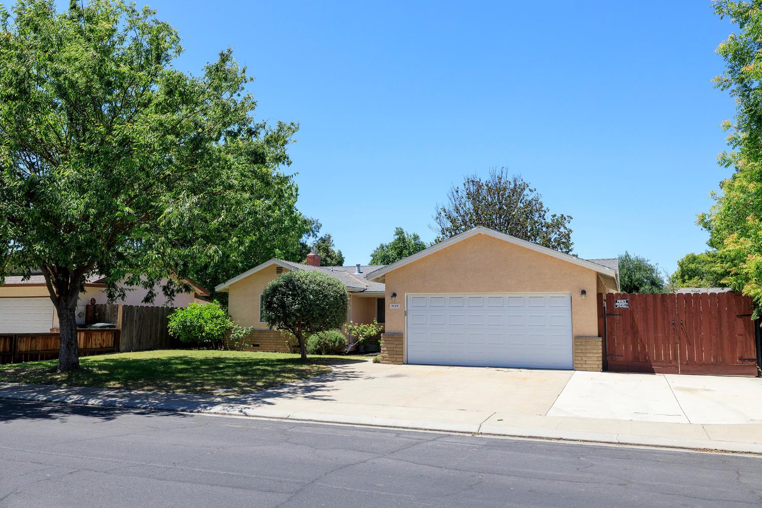 3129 Otis, Modesto, CA 95350