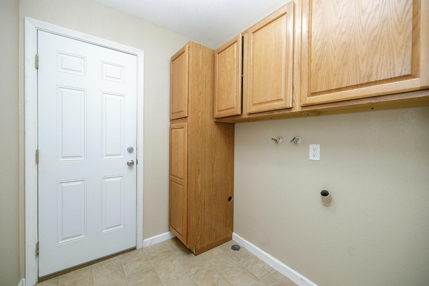 3129 Otis, Modesto, CA 95350