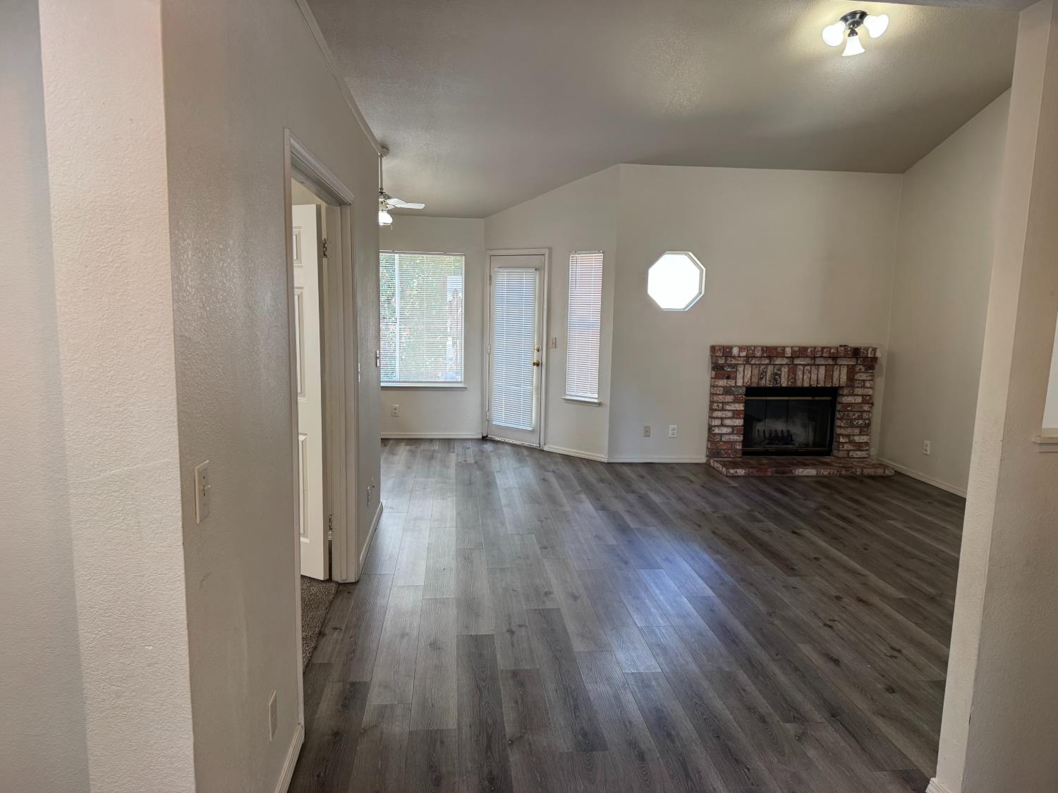 1900 Temescal Dr, Modesto, CA 95355