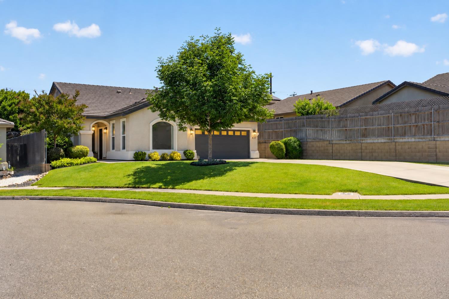 437 Silver Ridge Ct, Oakdale, CA 95361