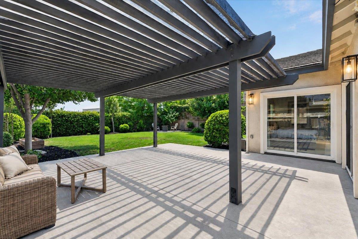 437 Silver Ridge Ct, Oakdale, CA 95361