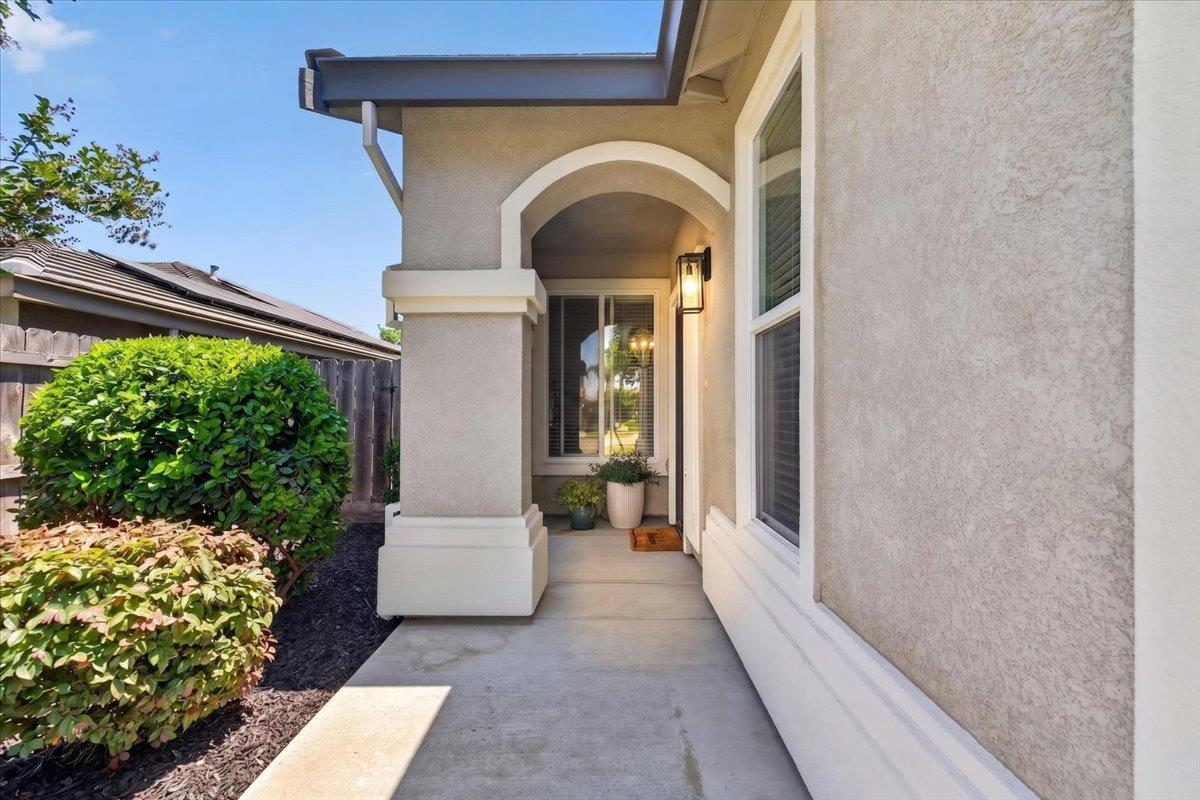 437 Silver Ridge Ct, Oakdale, CA 95361