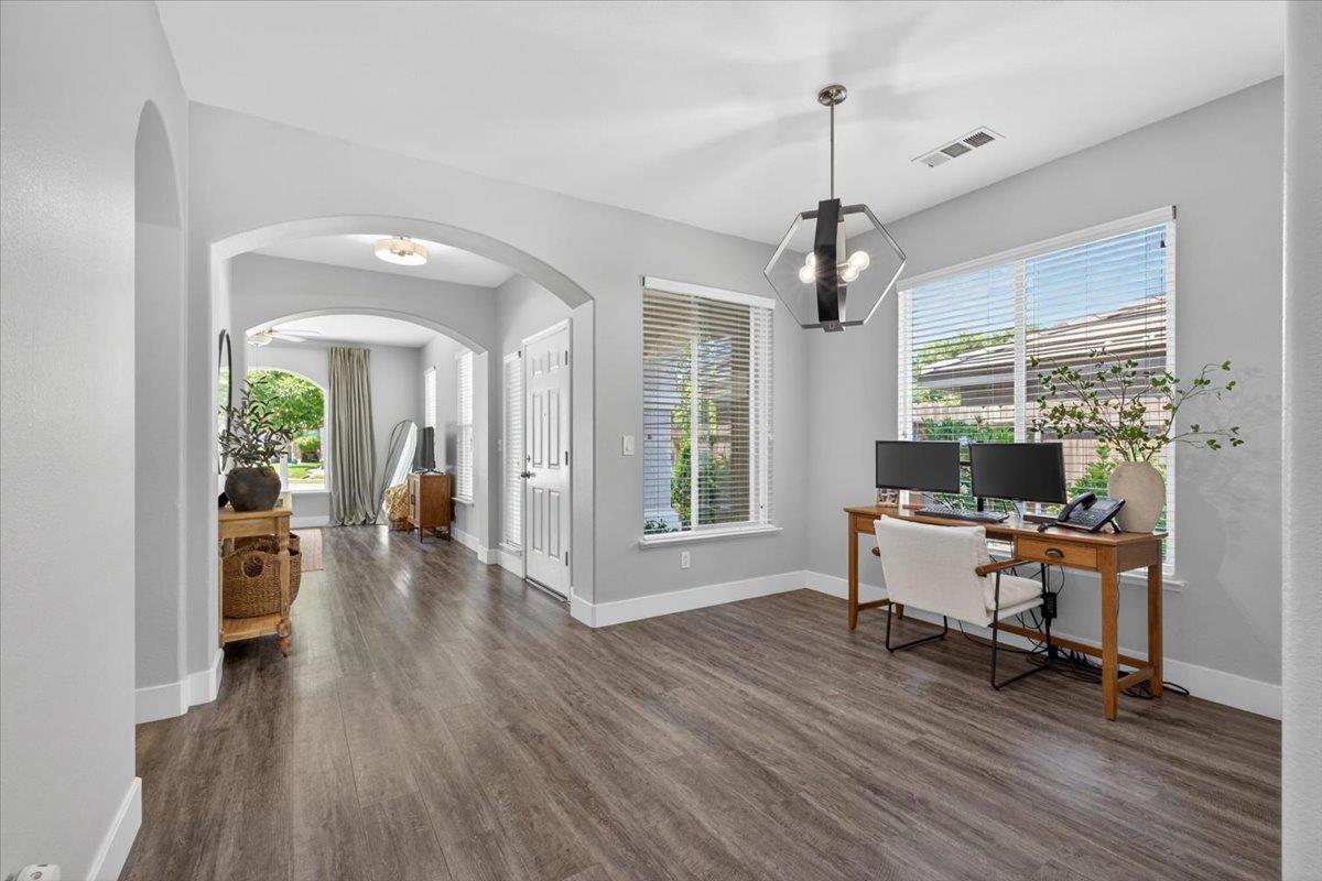 437 Silver Ridge Ct, Oakdale, CA 95361