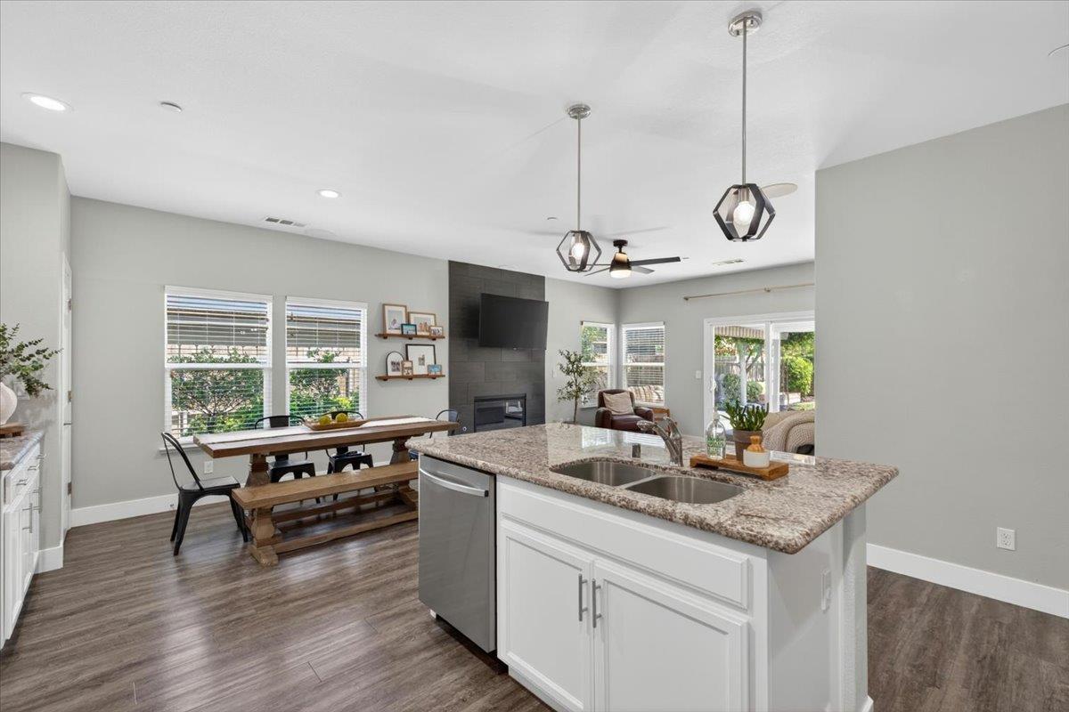 437 Silver Ridge Ct, Oakdale, CA 95361