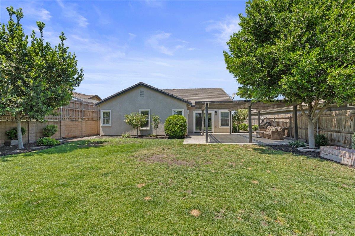 437 Silver Ridge Ct, Oakdale, CA 95361