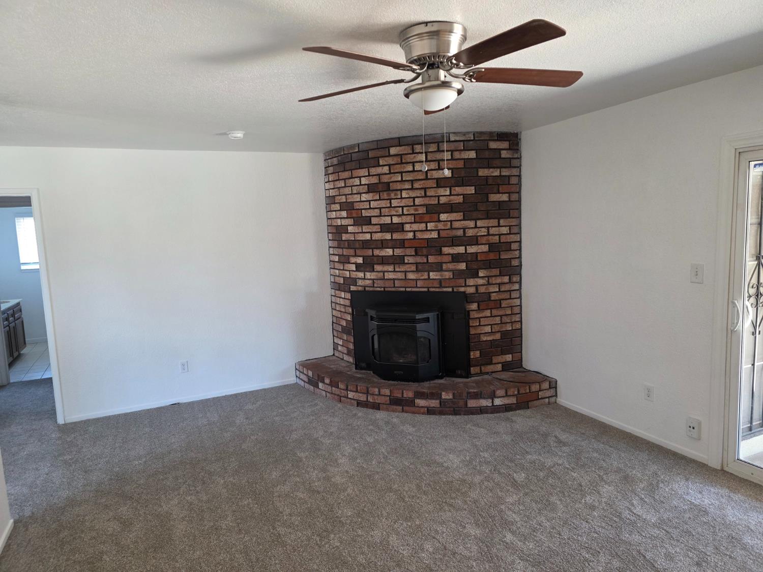 3712 E Orangeburg Ave, Modesto, CA 95355