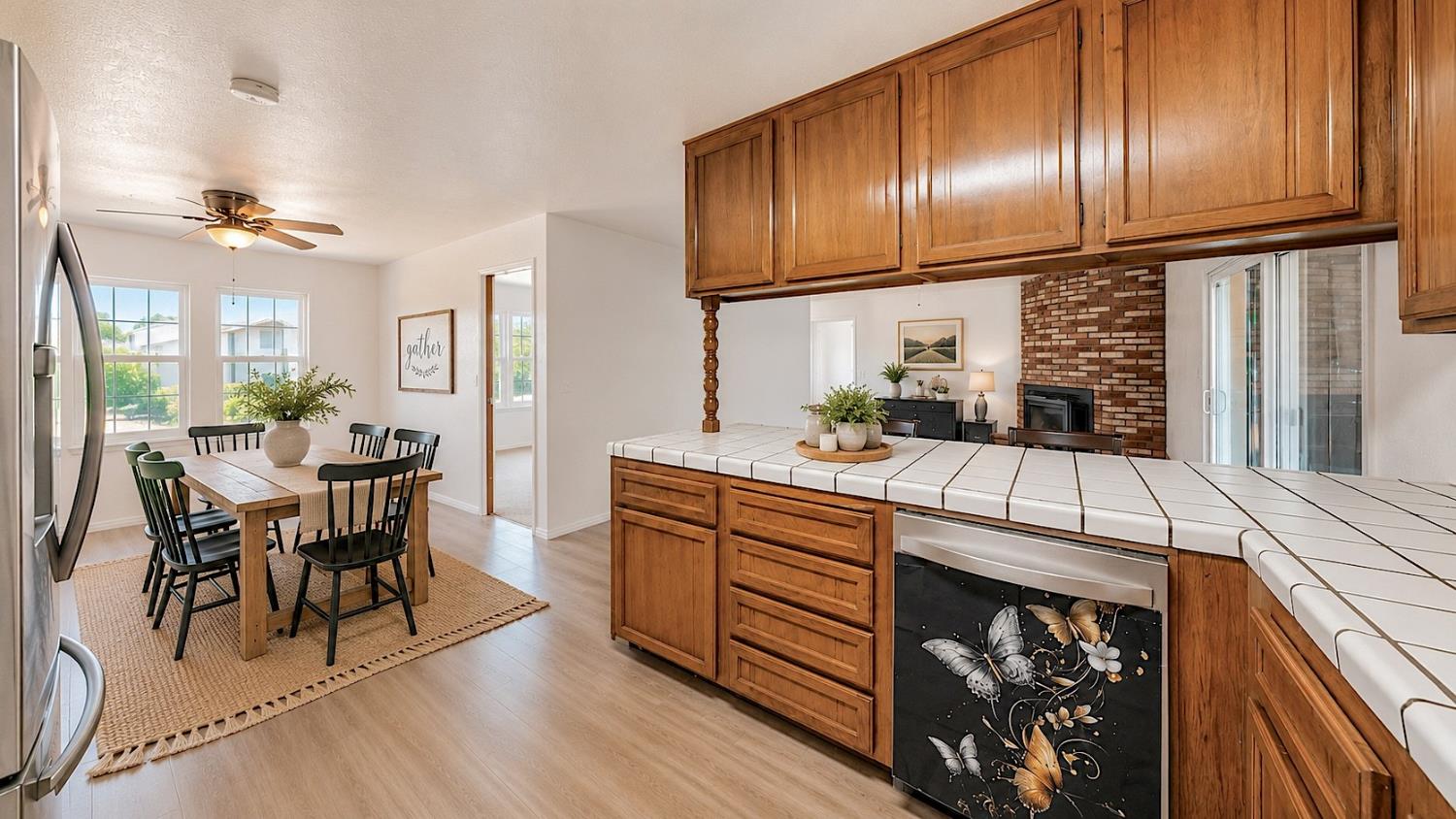 3712 E Orangeburg Ave, Modesto, CA 95355