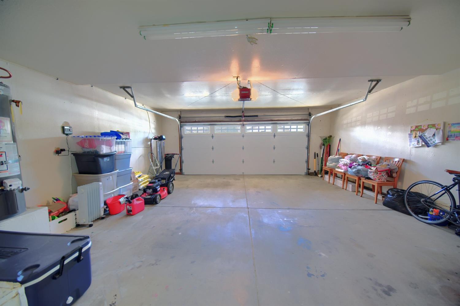 881 Snowgoose Ln, Manteca, CA 95337