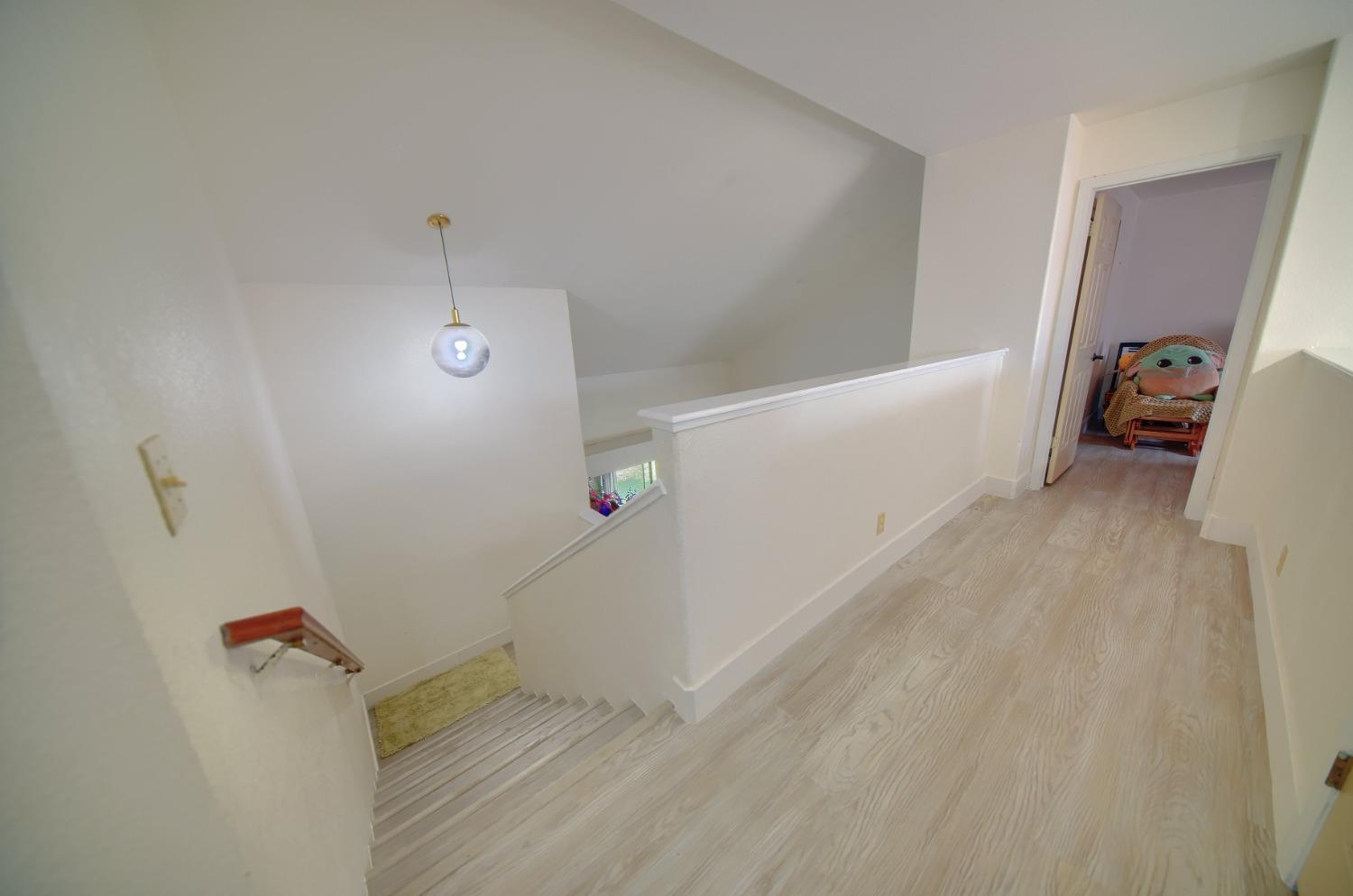 881 Snowgoose Ln, Manteca, CA 95337