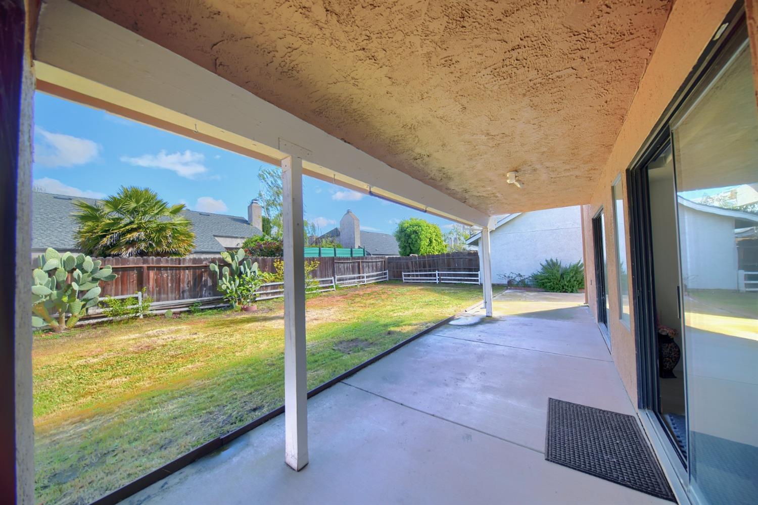 881 Snowgoose Ln, Manteca, CA 95337