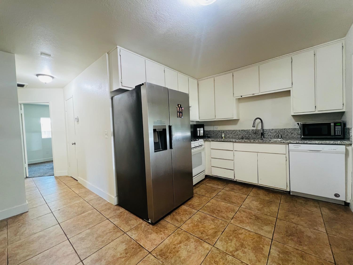 513 Algen Ct, Modesto, CA 95358
