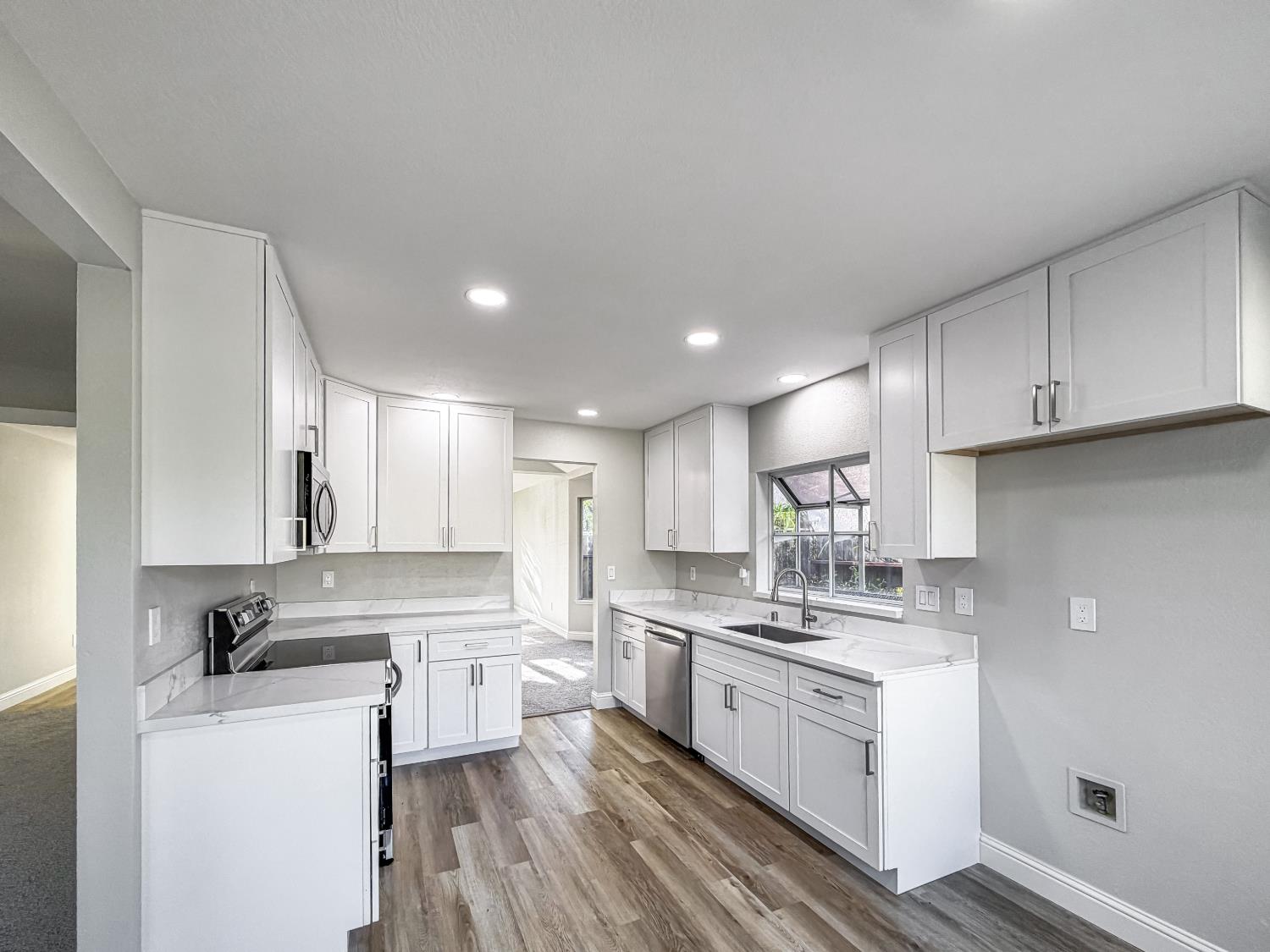 4141 Summerfield Dr, Turlock, CA 95382