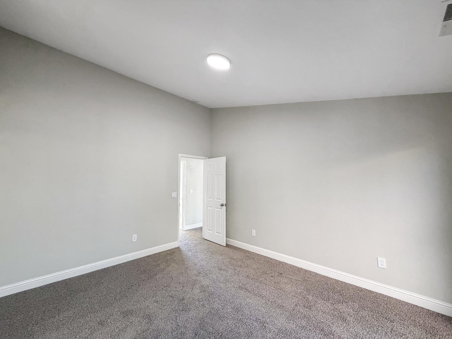 4141 Summerfield Dr, Turlock, CA 95382