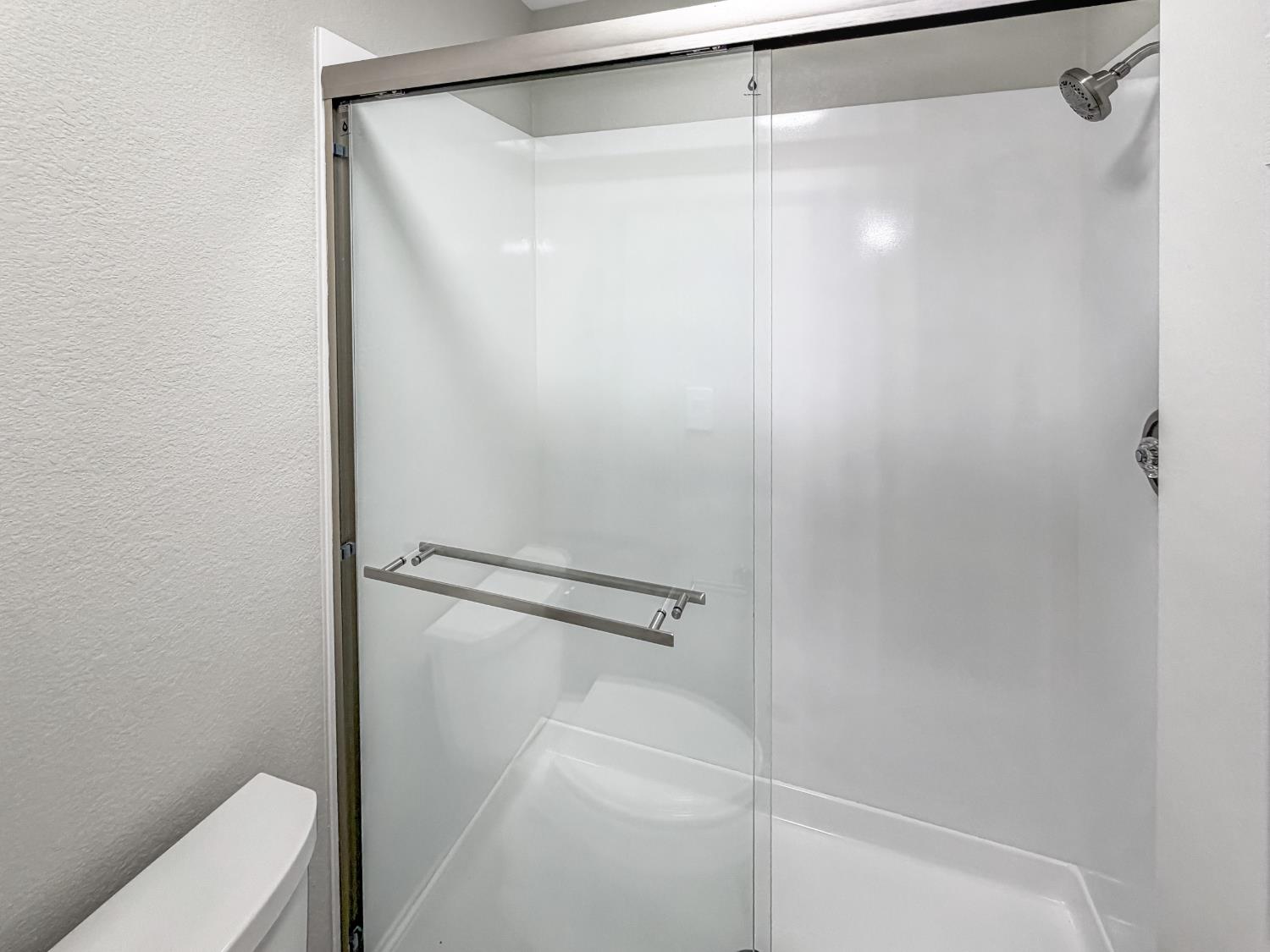 4141 Summerfield Dr, Turlock, CA 95382