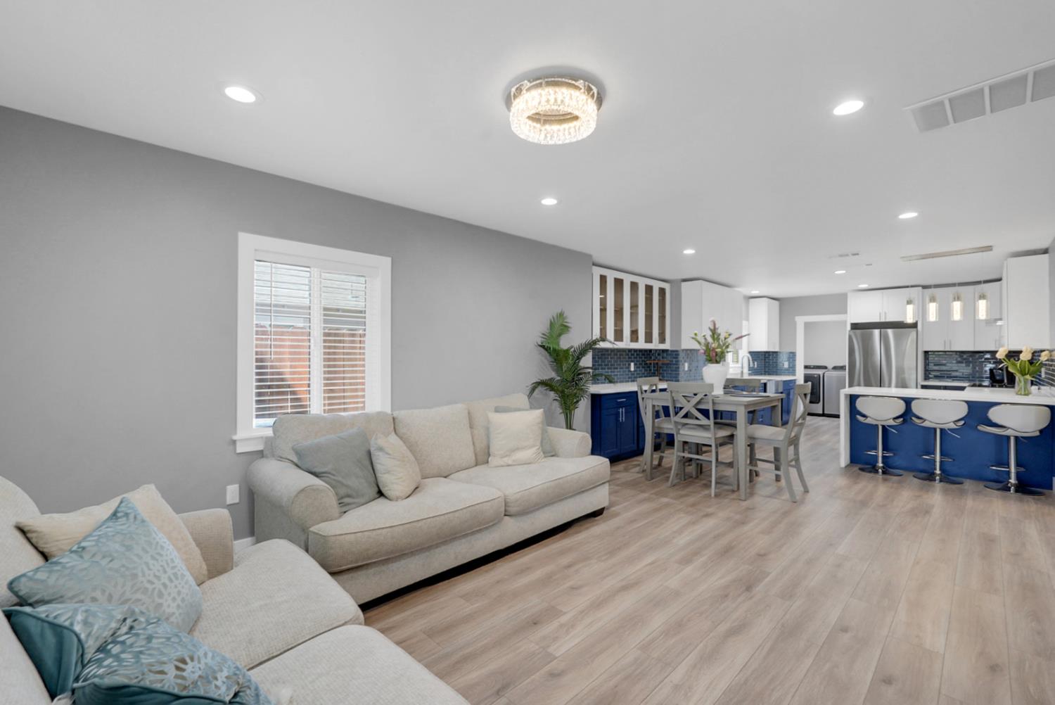 324 S Orange St, Turlock, CA 95380