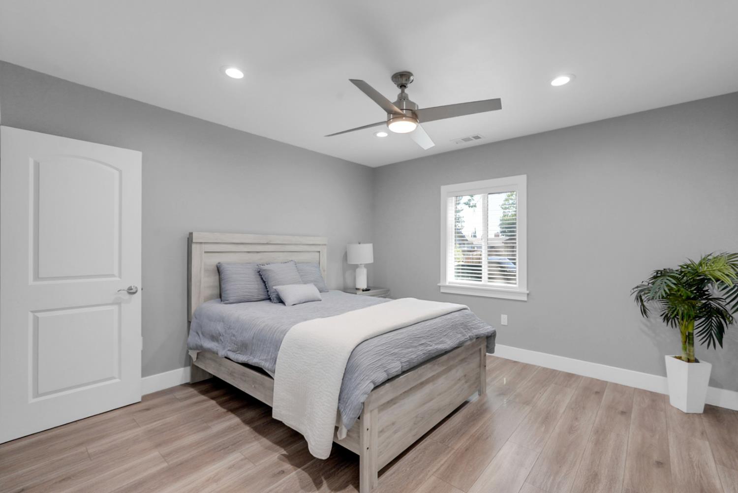 324 S Orange St, Turlock, CA 95380