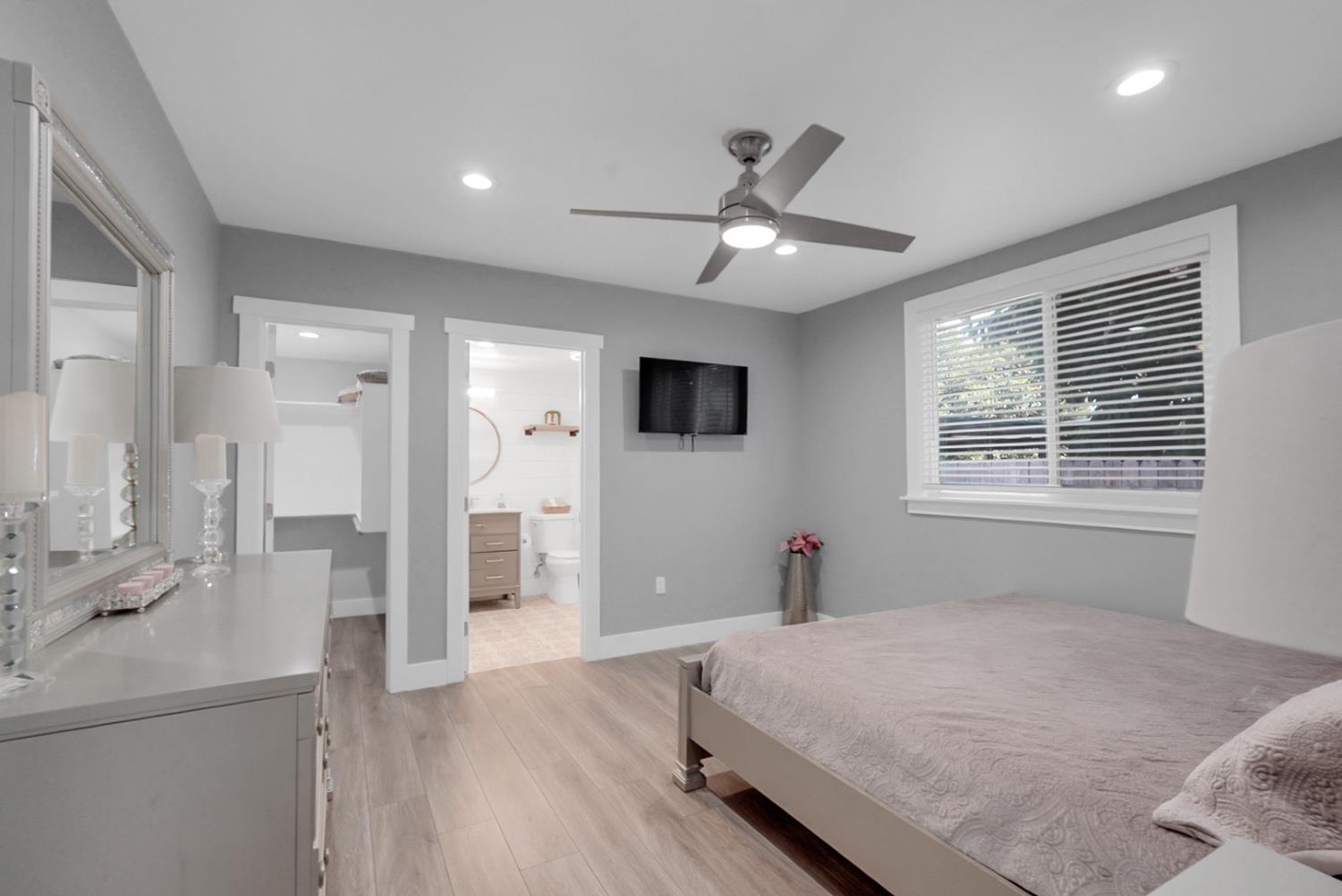 324 S Orange St, Turlock, CA 95380