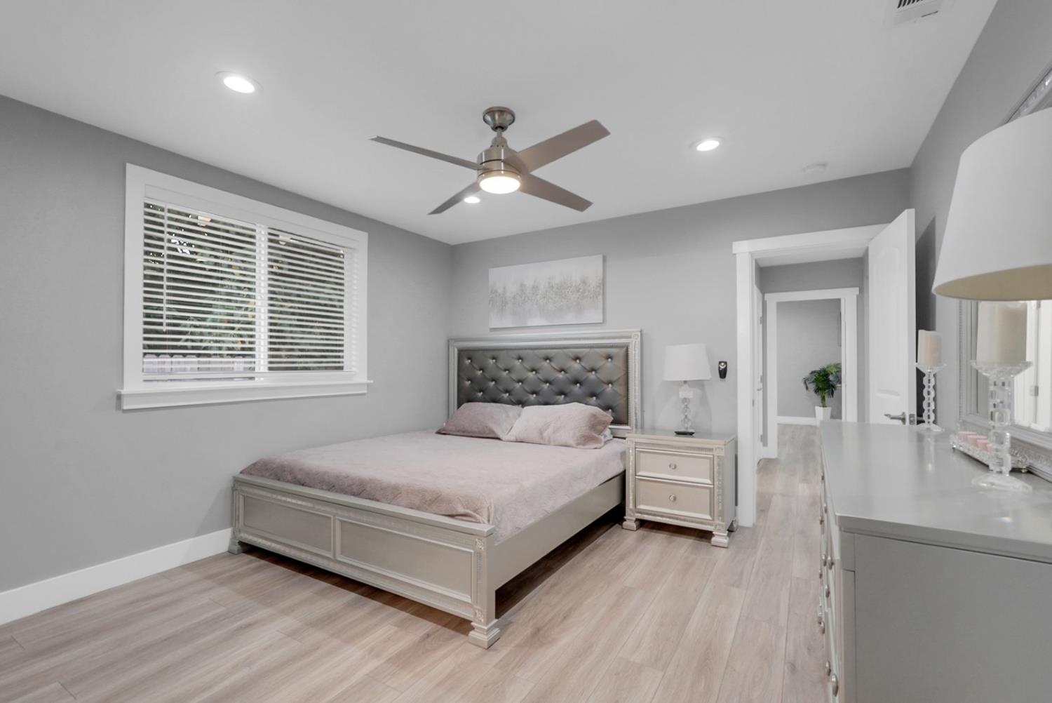324 S Orange St, Turlock, CA 95380