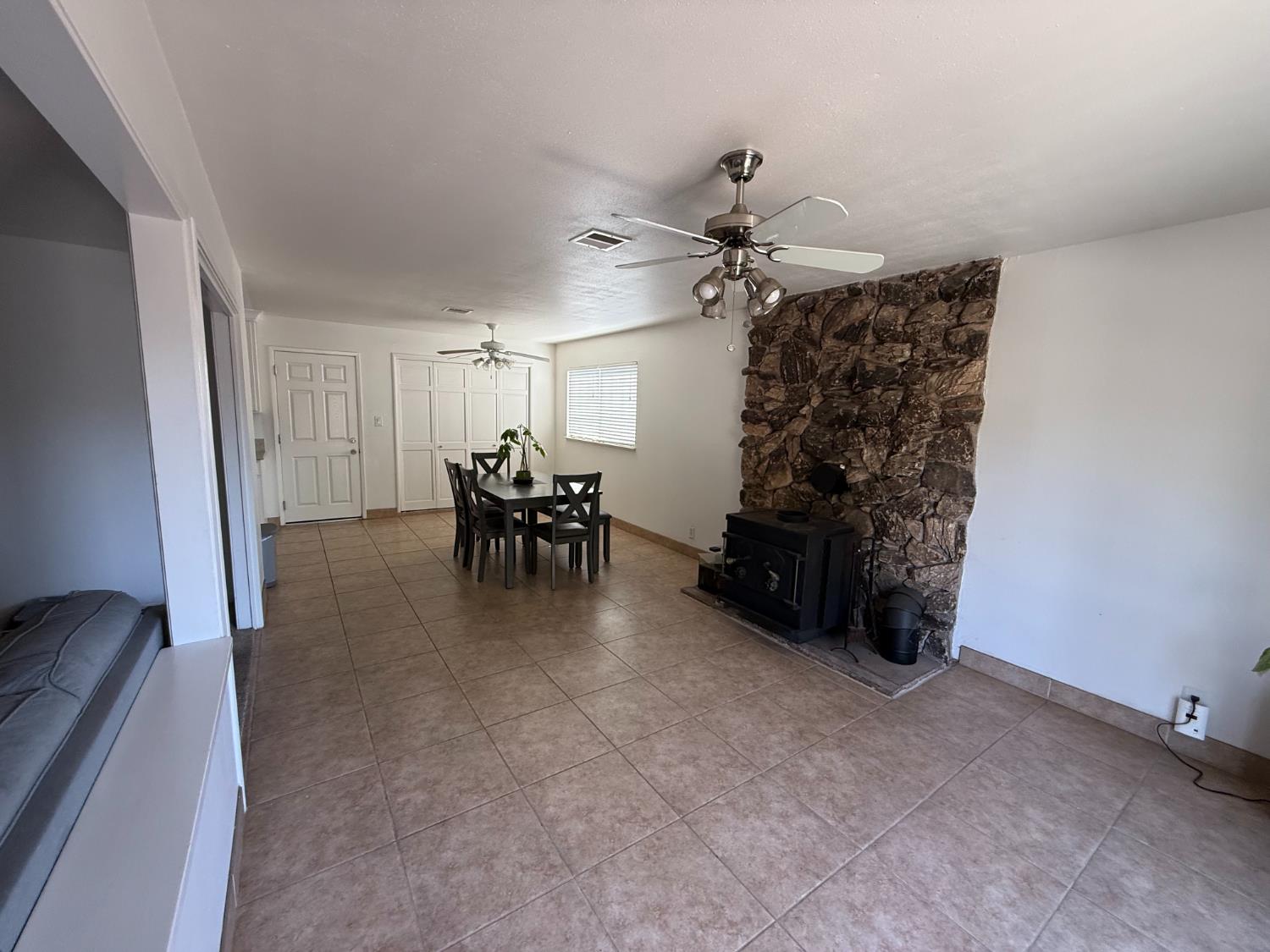 1064 Tioga Way, Manteca, CA 95337