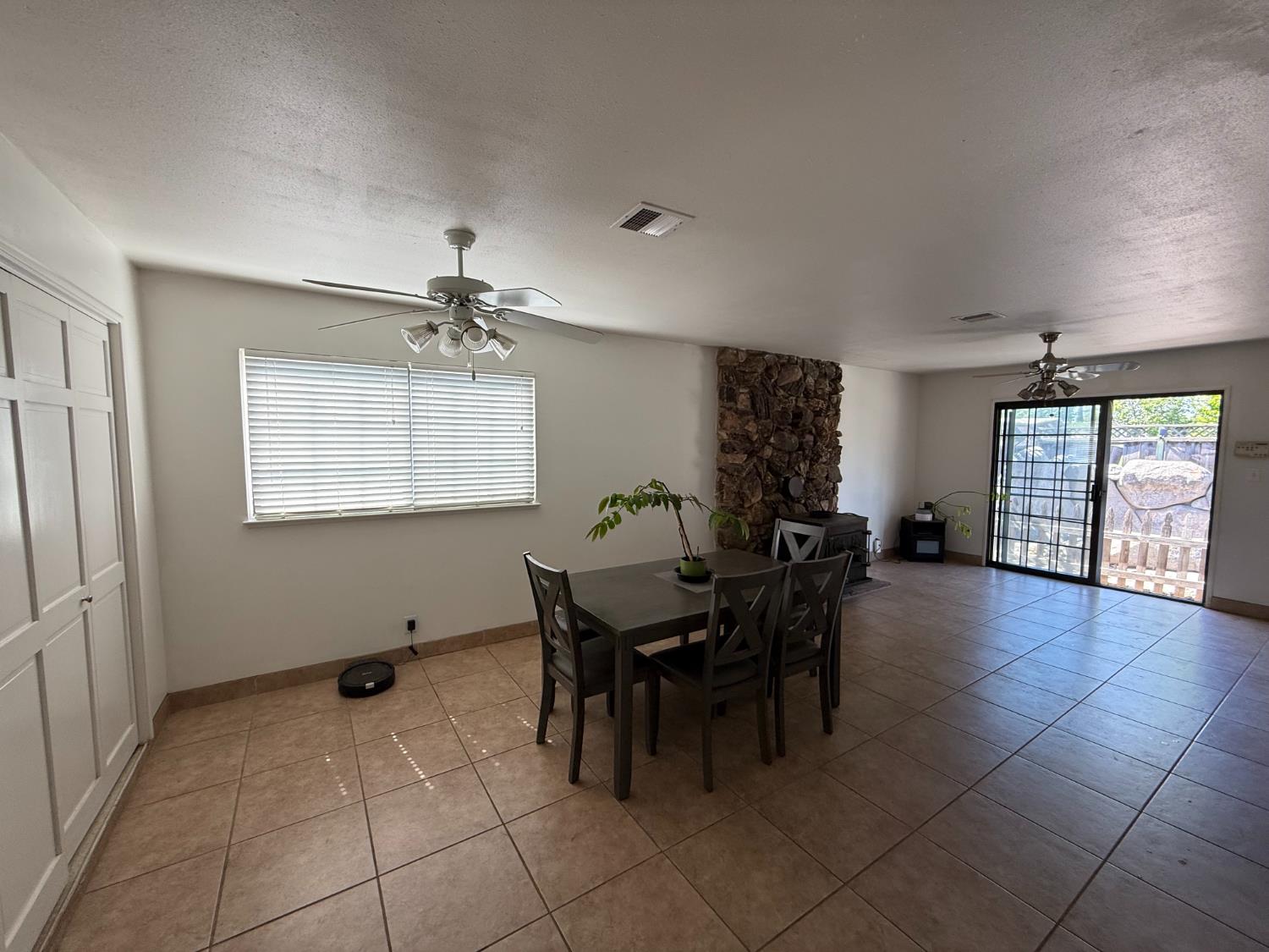 1064 Tioga Way, Manteca, CA 95337