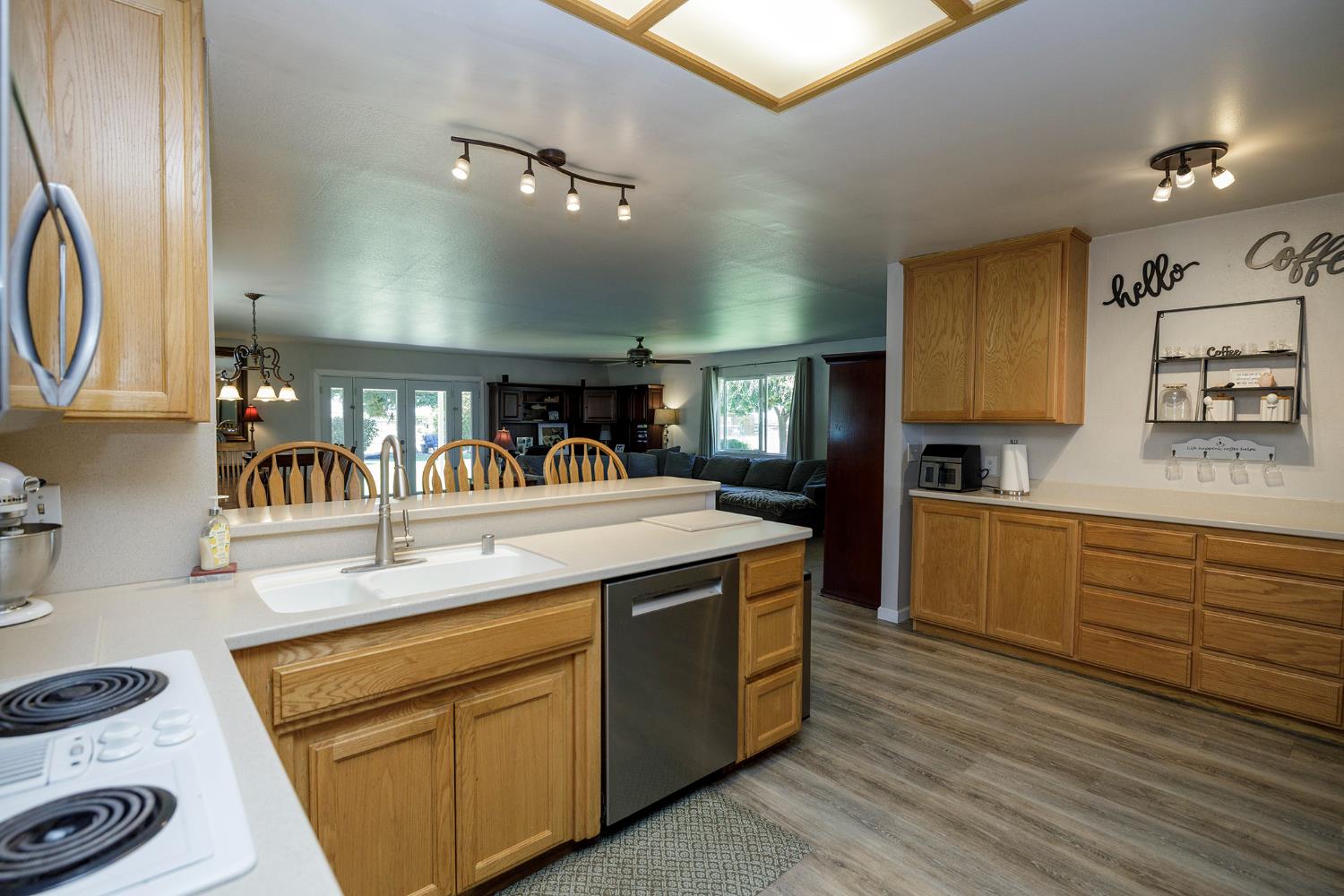 3342 Minniear Ave, Modesto, CA 95357