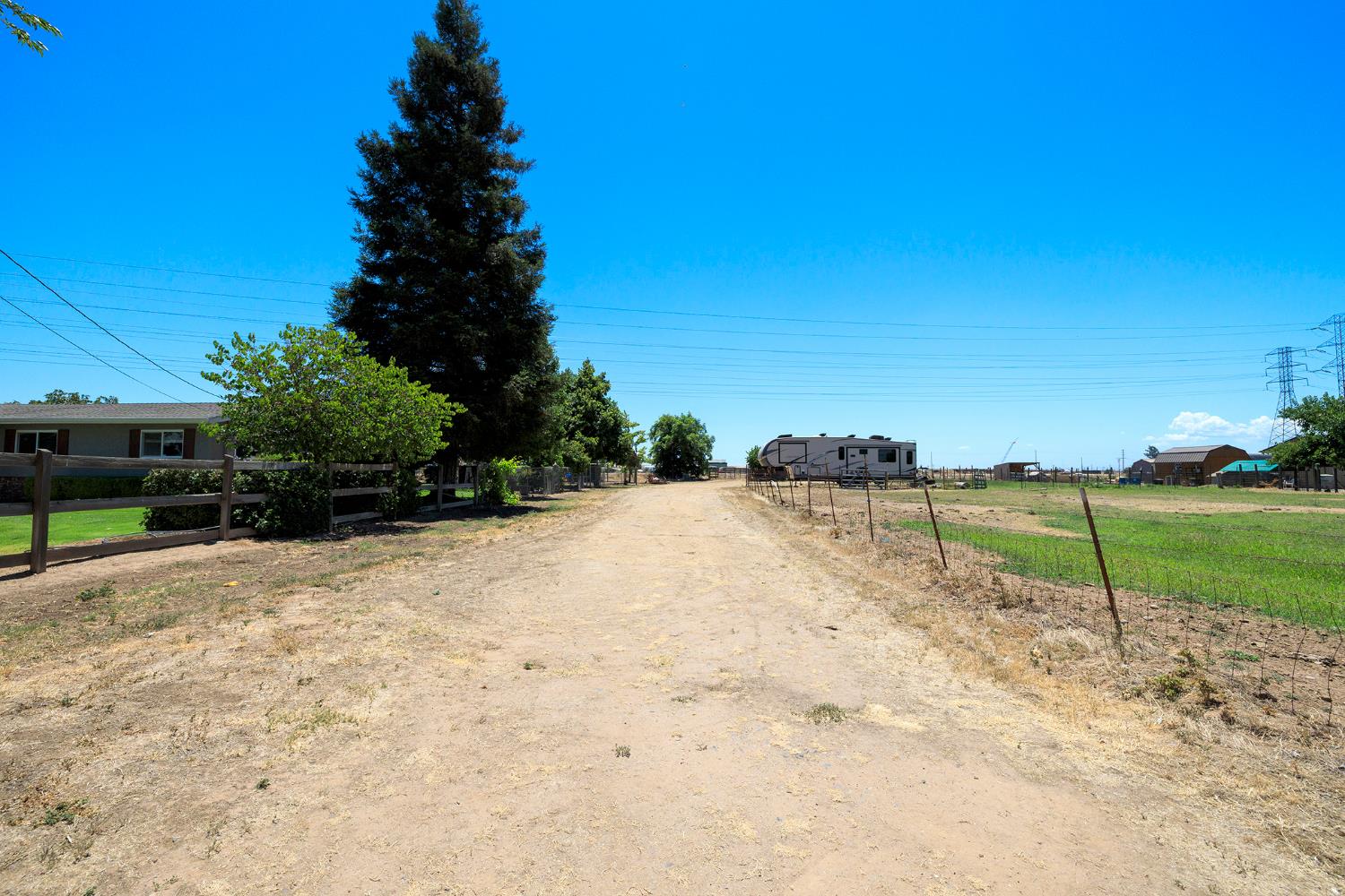 3342 Minniear Ave, Modesto, CA 95357