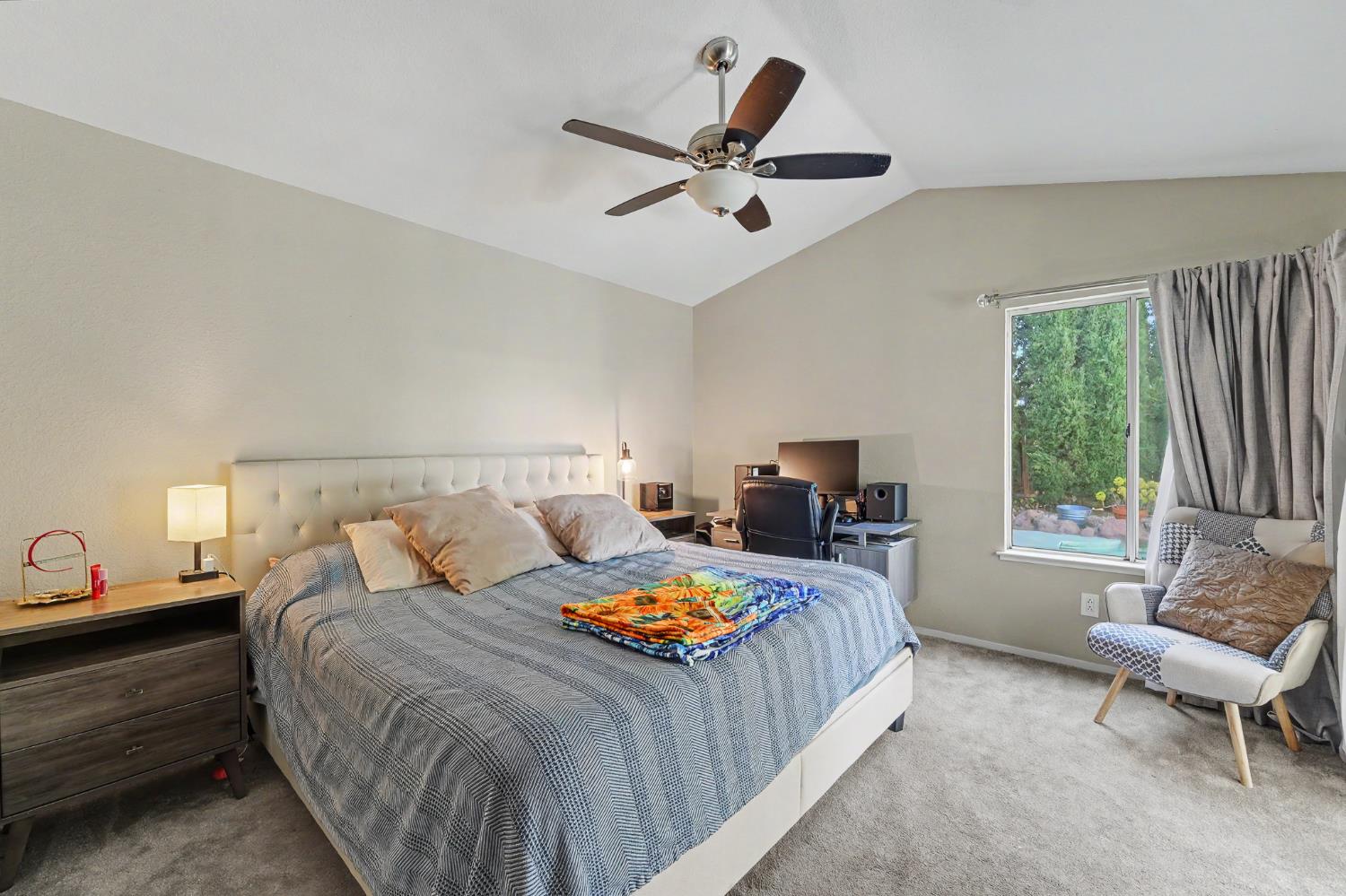 1750 E G St, Oakdale, CA 95361