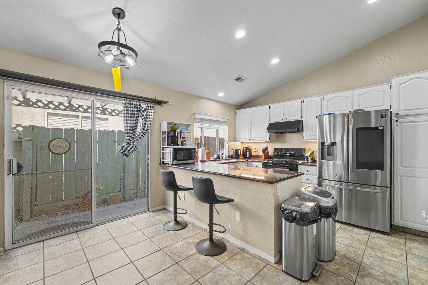 1750 E G St, Oakdale, CA 95361